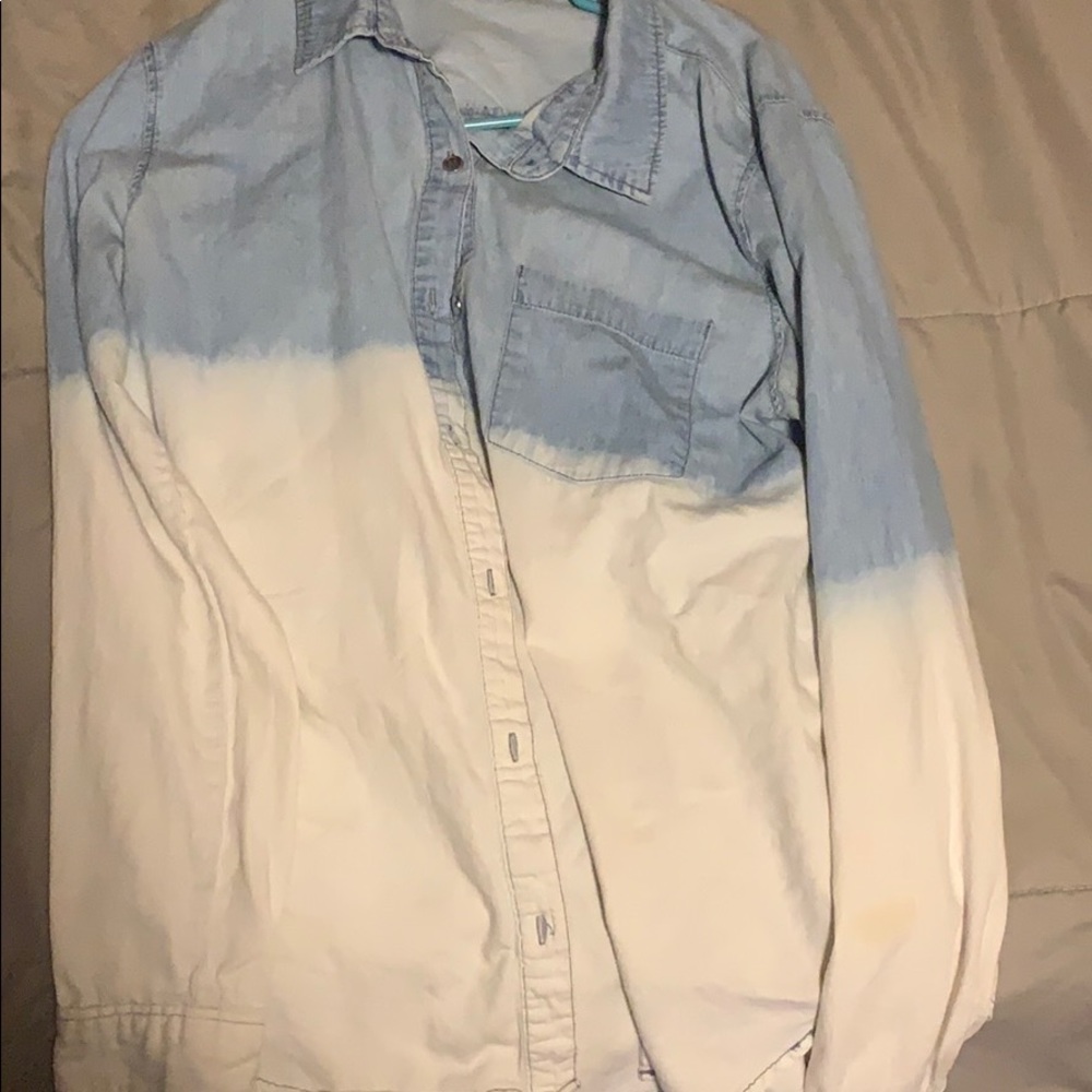 Light blue/white blended shirt